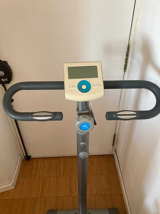 bicicleta estática fitness