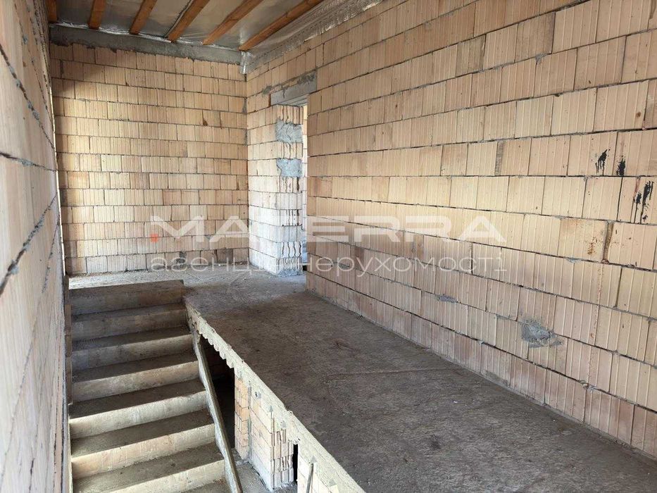 Гатне Сучасний будинок 307 м² з басейном 12 соток 350 000 $