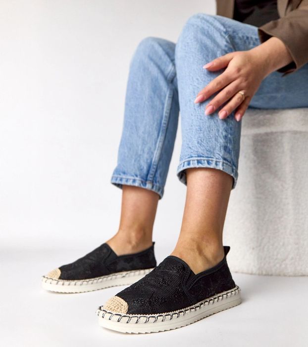 Czarne espadryle zdobione brokatem Lucie
