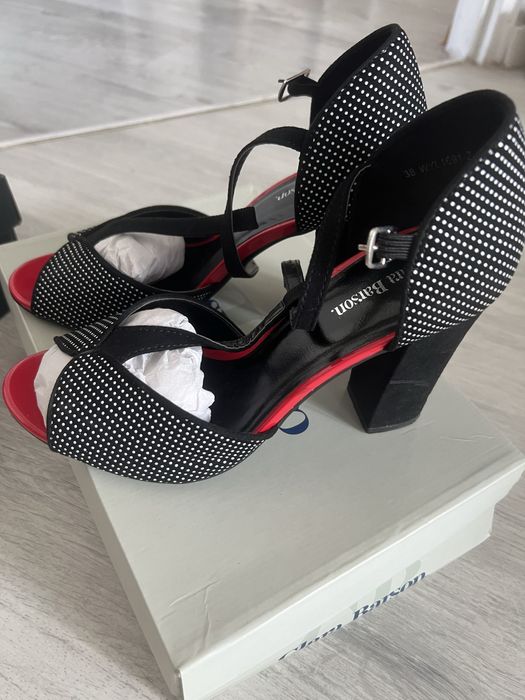 Czółenka na słupku