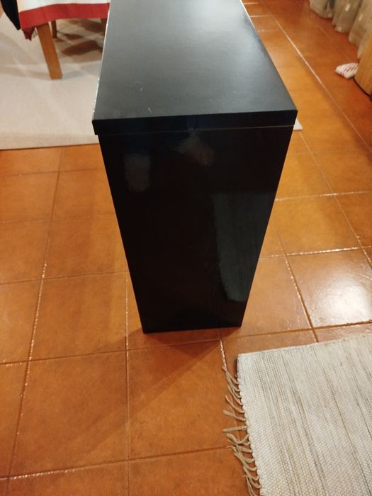 Consola de entrada preto brilhante