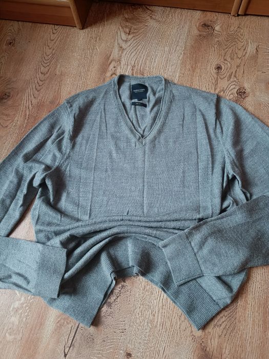Mięciutki wełna merino sweterek Mario Conti