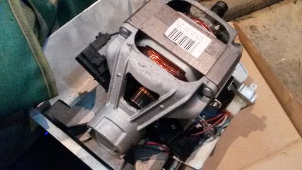 Silnik elektryczny do pralki Whirlpool AWG 650