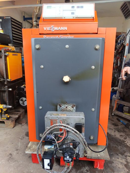 Piec olejowy Buderus G215 rakietowy 48-59 kw nie 100 kelw