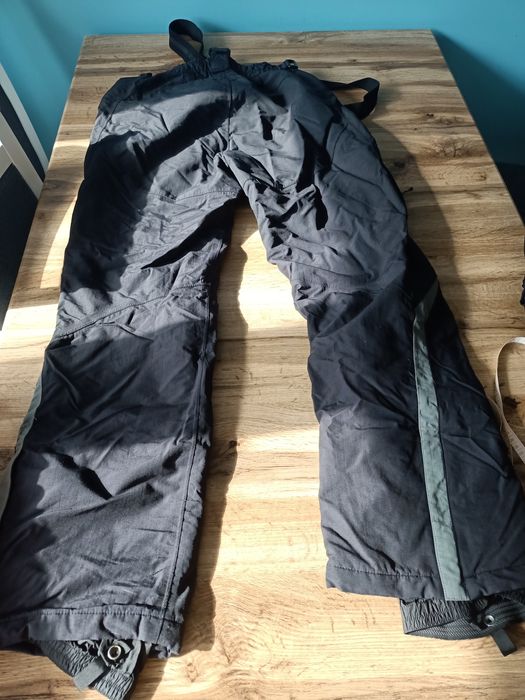 99. Spodnie narciarskie męskie