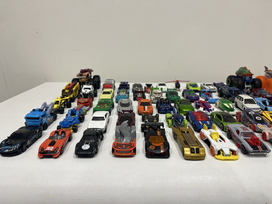 Машинки Hot Wheels, стан б/у