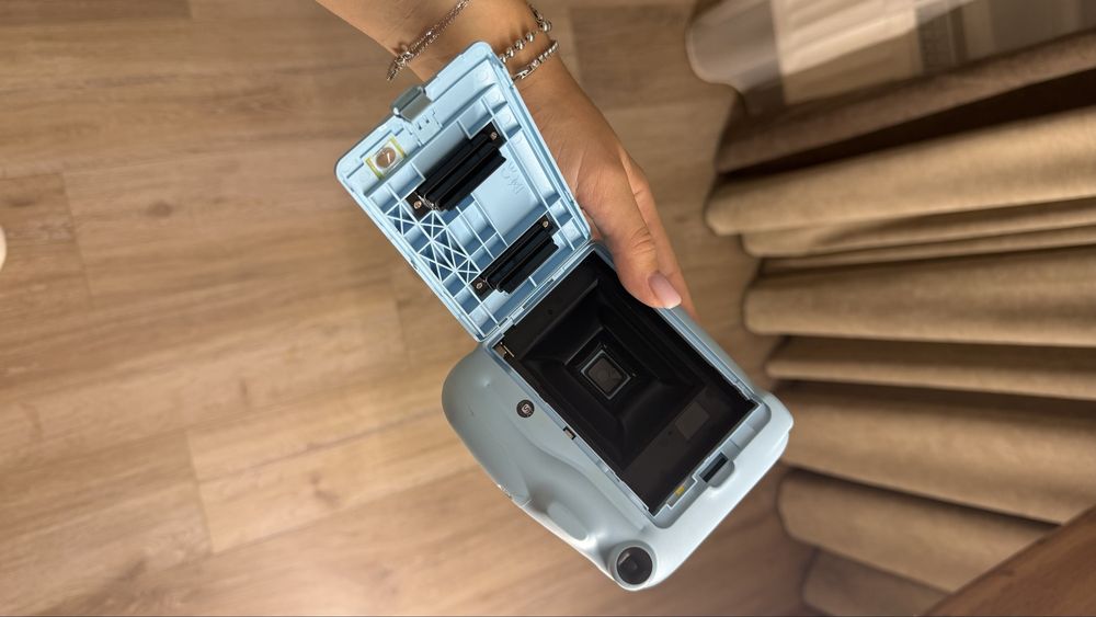 Instax mini 11 , ідеальний стан