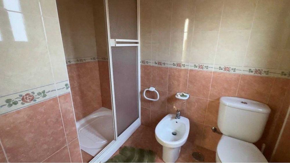 Moradia T5 + Garagem em Outeiro da Castanheira - Tábua