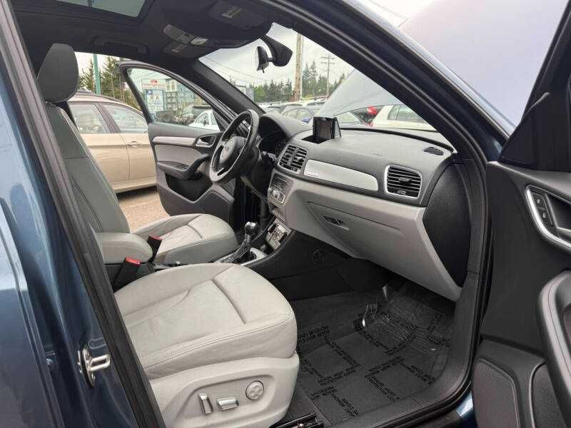 2017 Audi Q3 2.0T quattro Premium