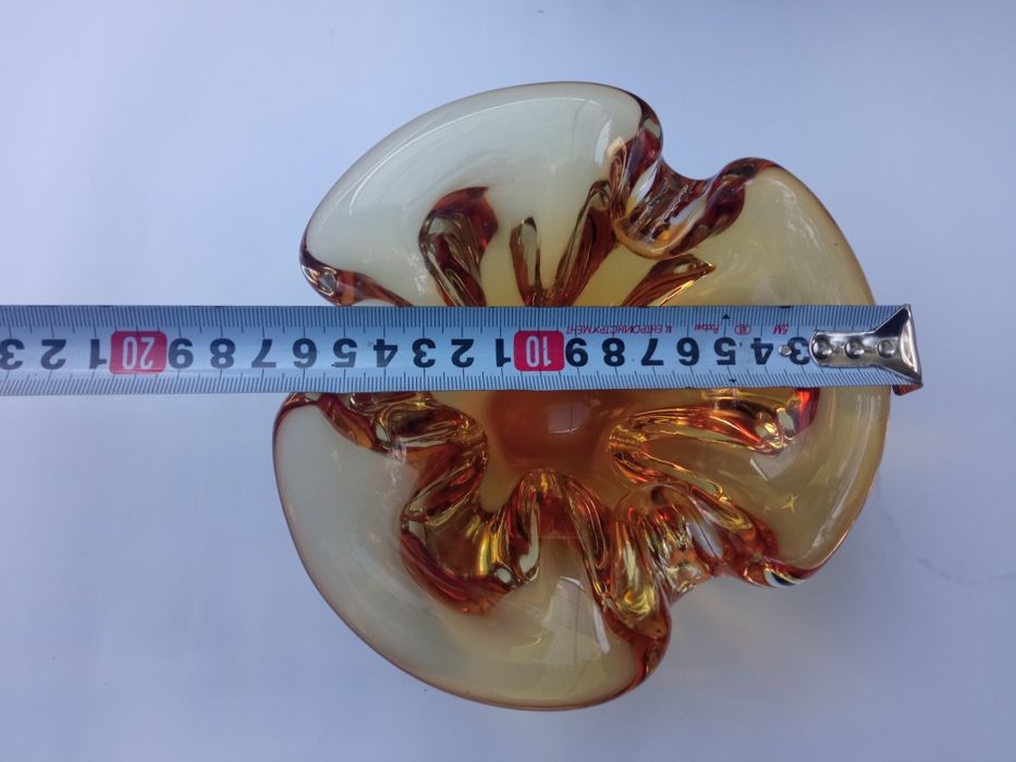 Ваза гутное янтарное стекло СССР