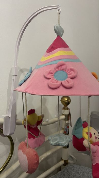 Mobile berço bebé menina