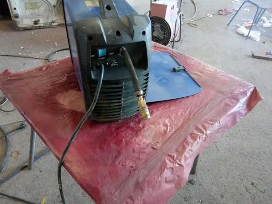 Електро інструмент