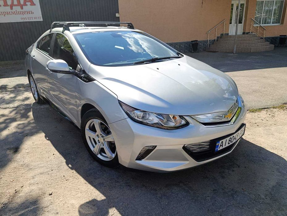 Chevrolet Volt II PHEV Шевроле Вольт 2 плагін гібрид 2018 року