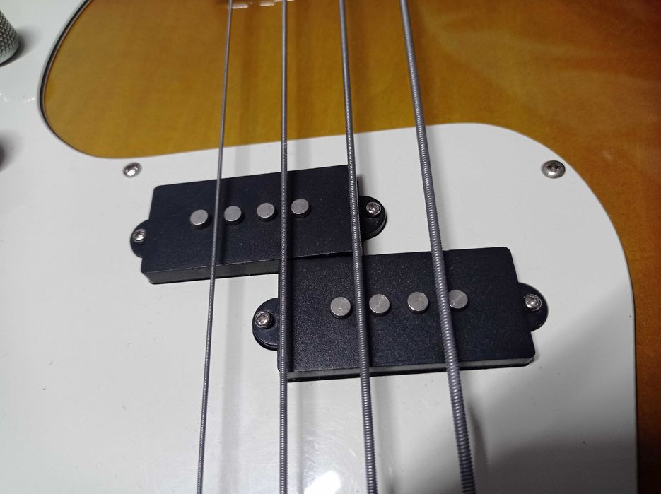 Басс гитара Fantander