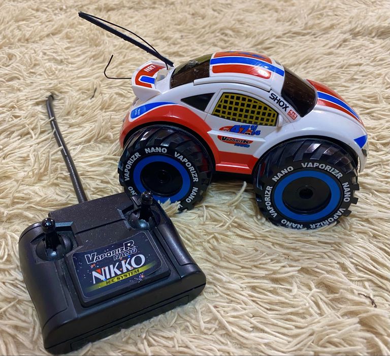 Набір машина на радіоуправлінні та конструктор Майстер Тошка