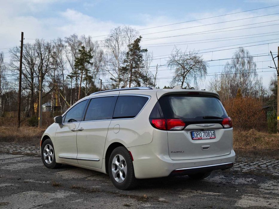 Chrysler Pacifica 2017 Touring L