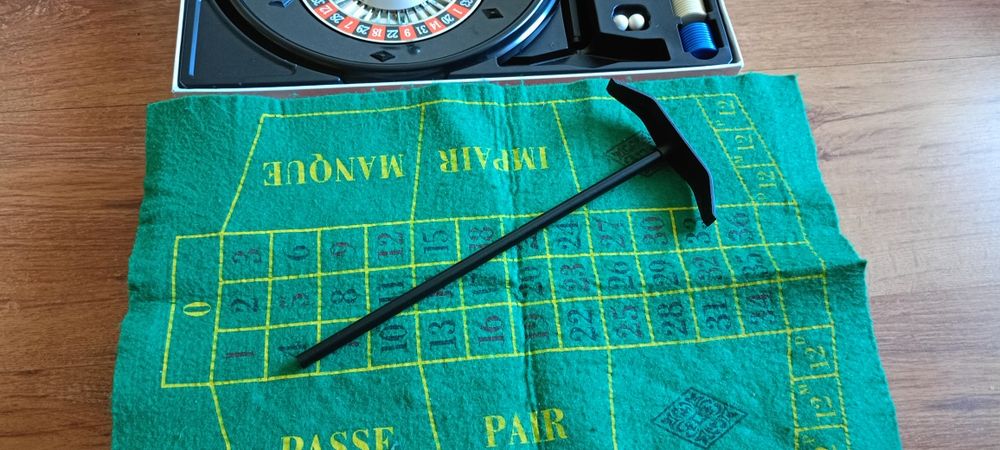Gra planszowa PRL. Ruletka z firmy PERI. Okazja Świerklaniec • OLX.pl