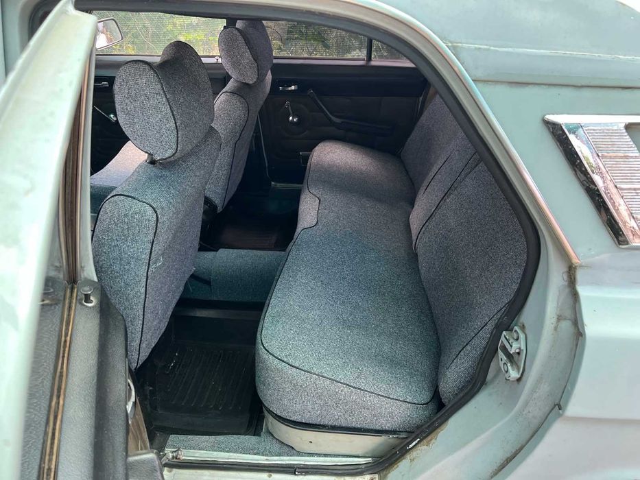 Автомобіль Волга Газ 2410