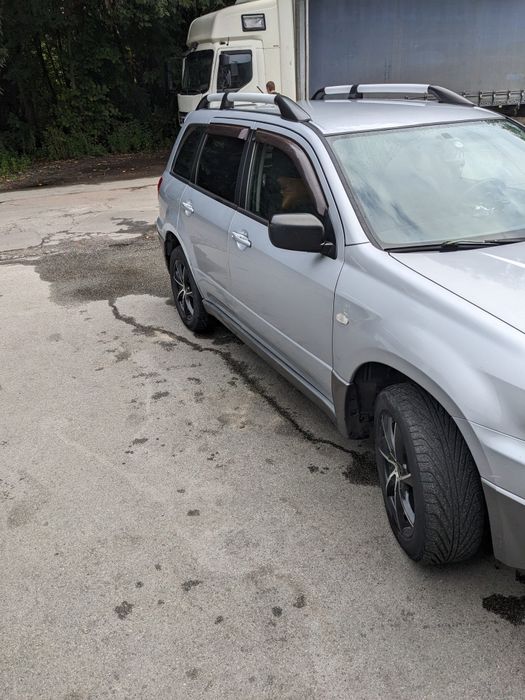 Продам mitsubishi outlander