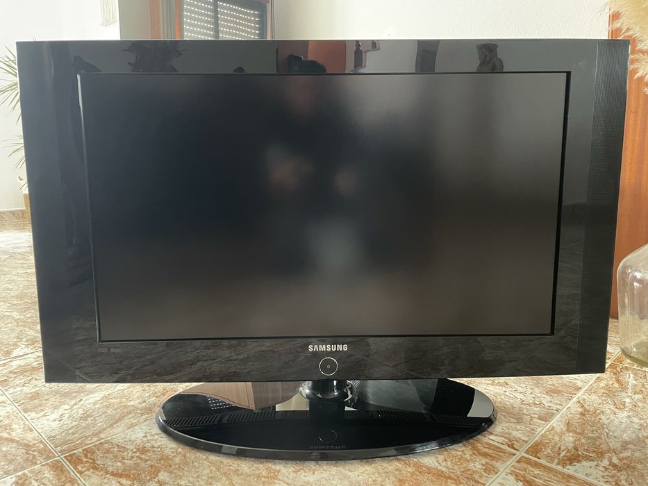 Tv Samsung avariada, para peças ou reparar