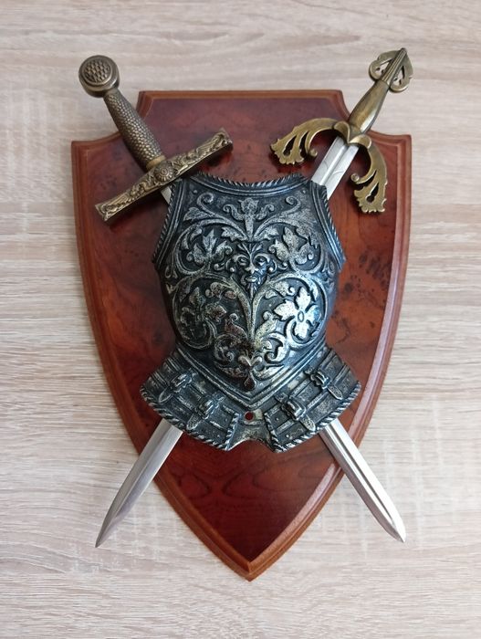 Ozdobna Panoplia dwa miecze