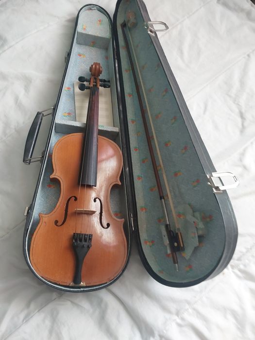 Скрипка повнорозмірна