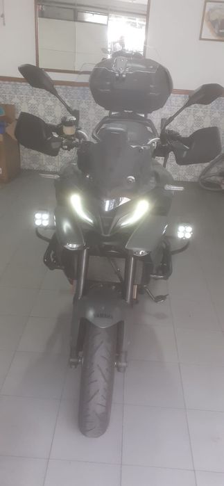 Moto yamaha tracer 9