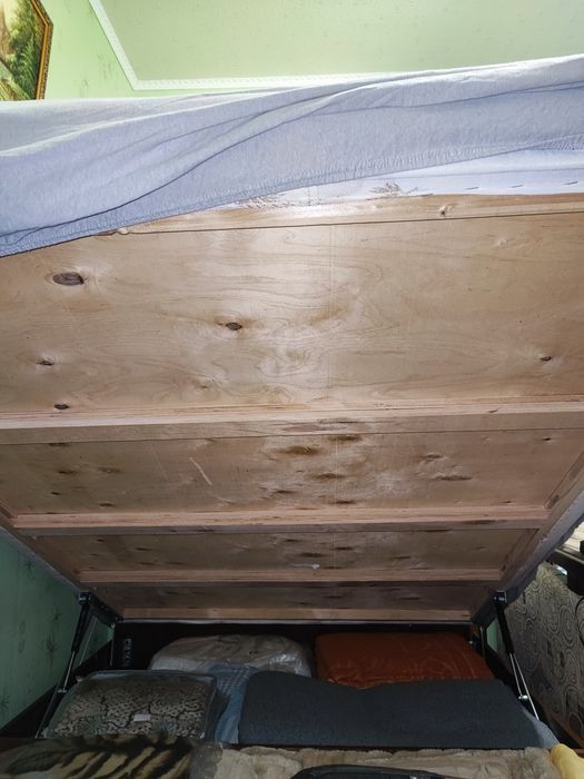 Продам ліжко з підйомним механізмом