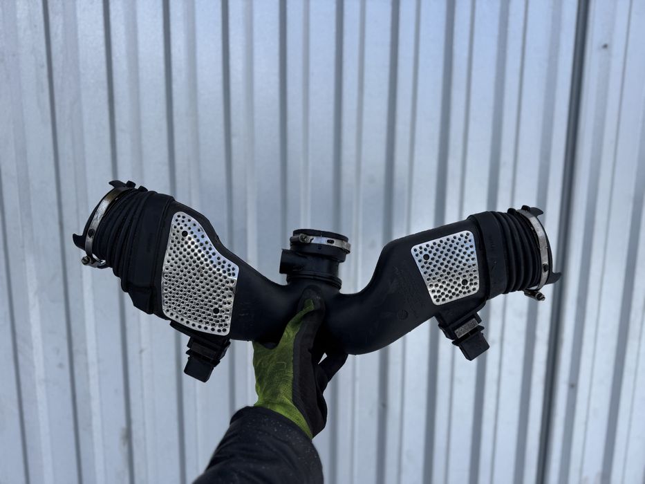 Патрубок бабочка Om642 (3.0)