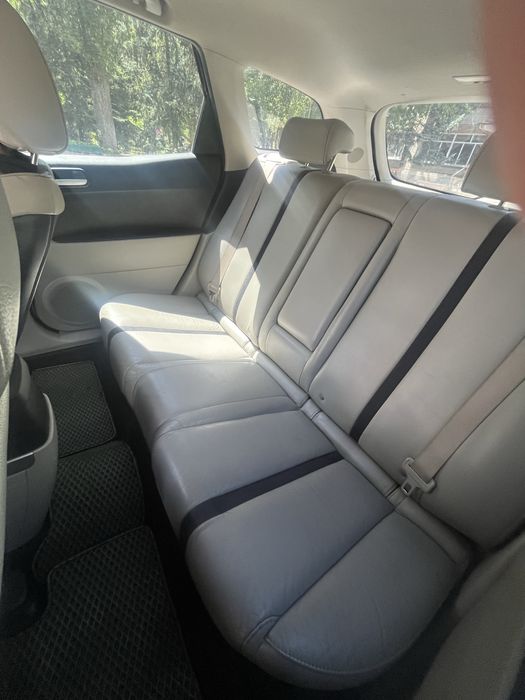 Продам автомобіль Mazda CX-7