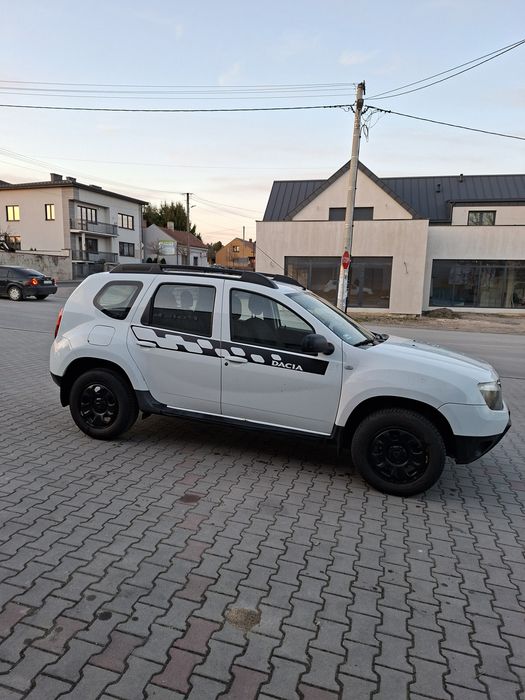 Dacia Duster 4x4 + Blokada / 1.6 benzyna / 2011 rok / 180000 tysiecy przebieg