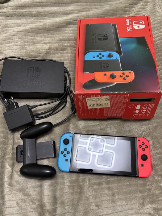 Nintendo Switch V2 ( повний комплект )