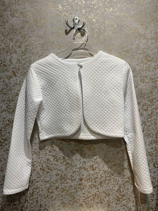 Narzutki, sweterki białe komunijne