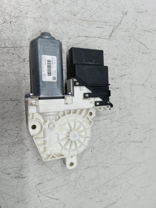 Motor de vidro traseiro direito - VOLKSWAGEN PASSAT Variant (3C5) | 05 - 11