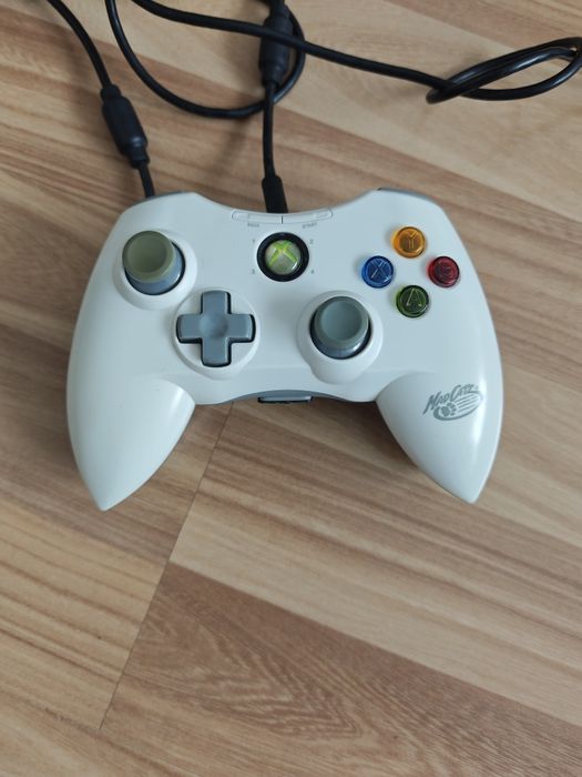 Pad do XBOXa 360 lub PC Mad Catz Pro