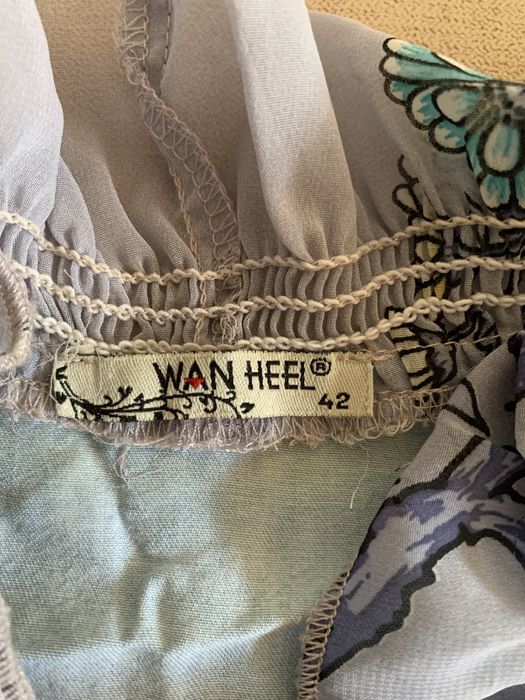 Віддам безкоштовно легкий котоновий костюмчик на літо (розмір 42)