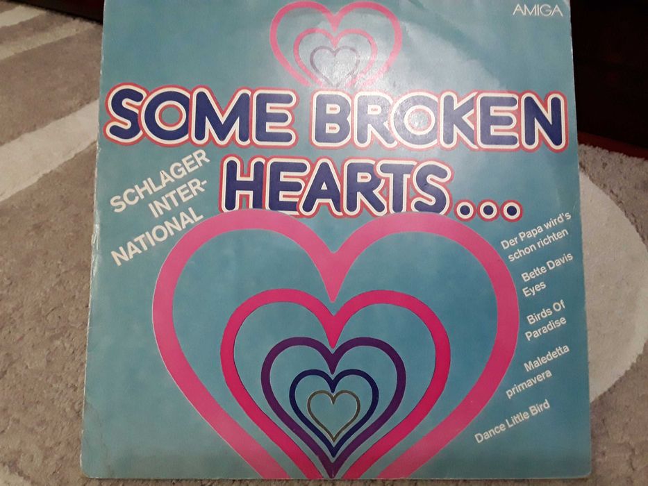 пластинка сборник	Some broken hearts