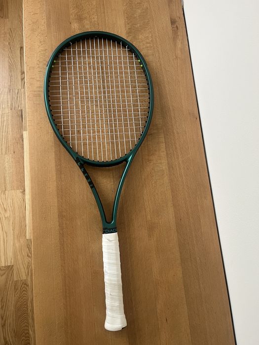Wilson Blade 98 v9 16x19 r2 2 szt.