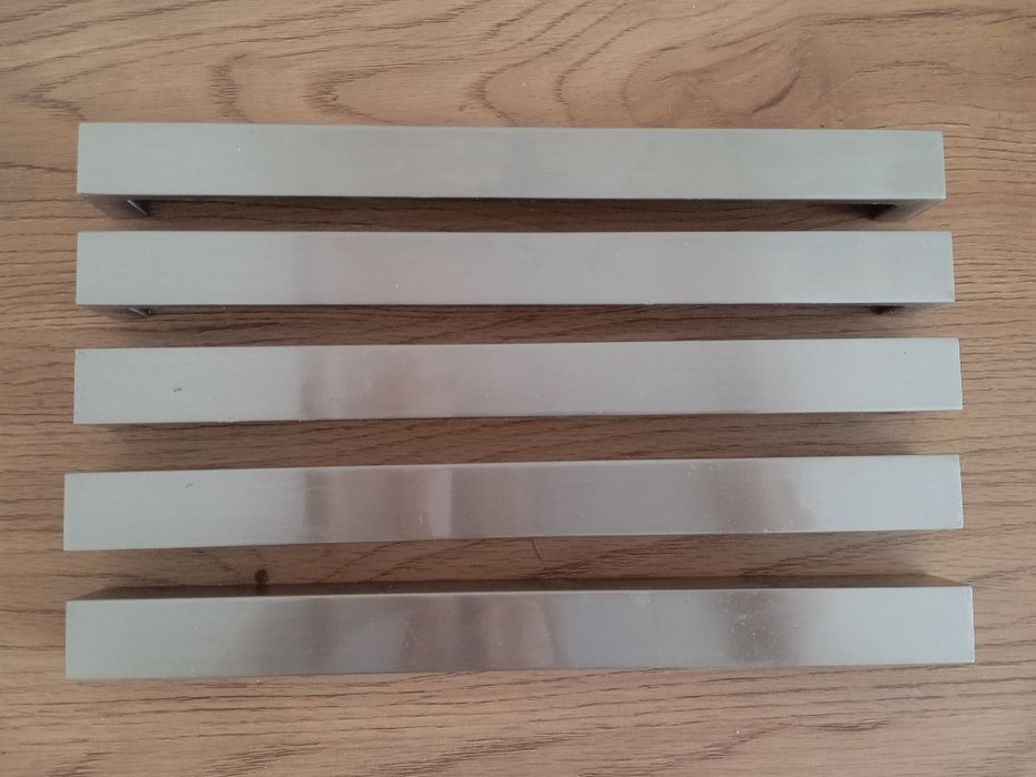 Uchwyty meblowe 5 szt. metalowe srebrne 23,3 cm