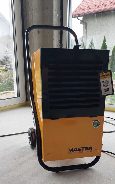 Osuszacz powietrza Master DH 752P pochłaniacz wilgoci wynajem