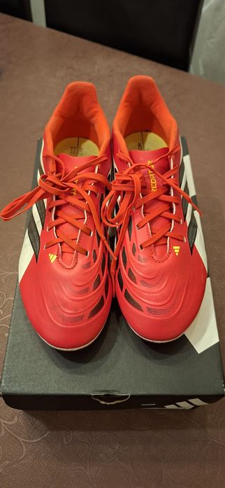 Chuteiras Adidas Predator Club Fg/Mg - 40.5