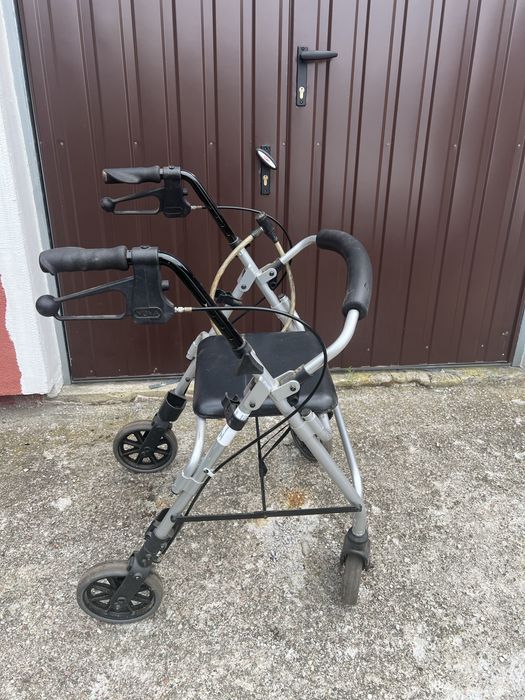Sprzedam lekki aluminiowy chodzik/pchacz: ROLLATOR