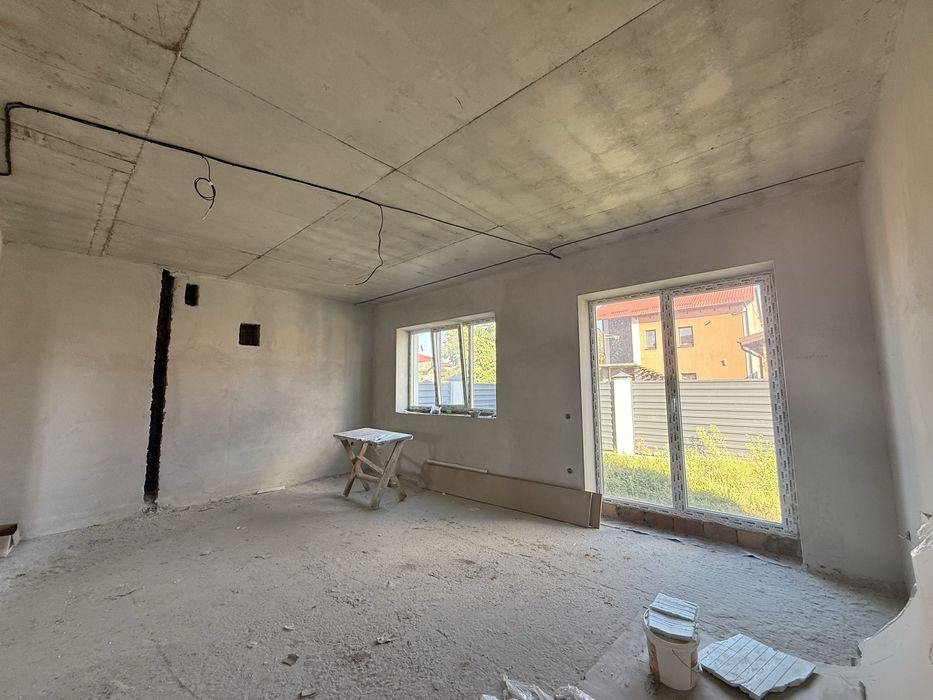 Продаж котеджу в Зимній Воді