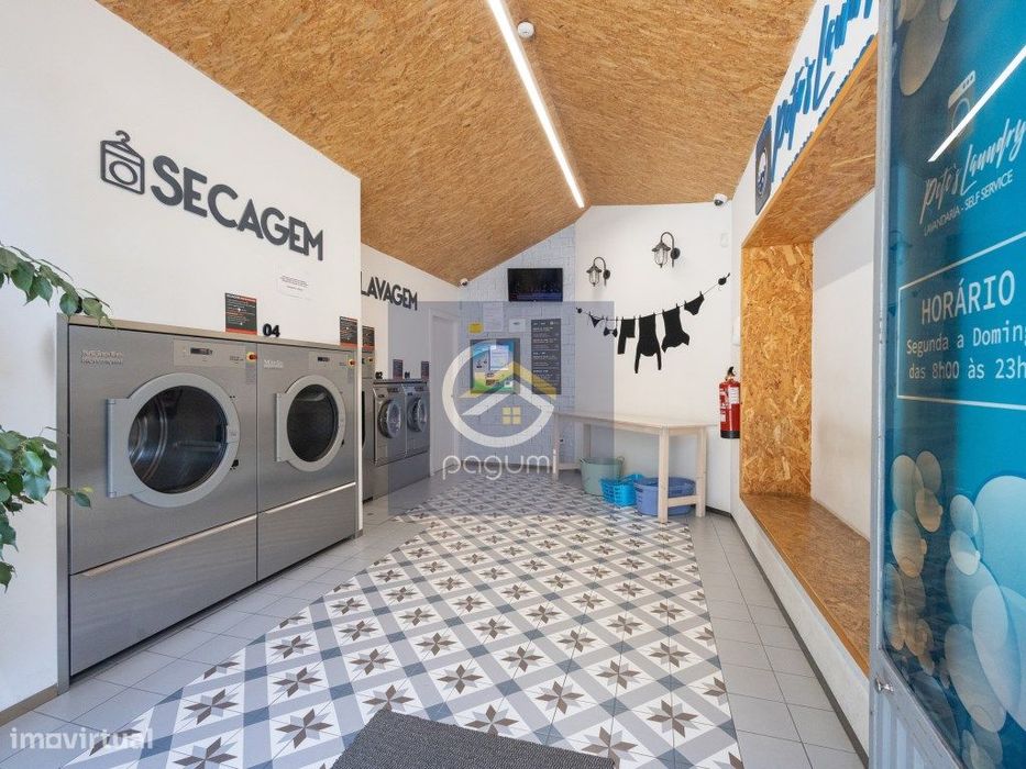Trespasse de Lavandaria Self-Service no Centro do Porto - Totalment...