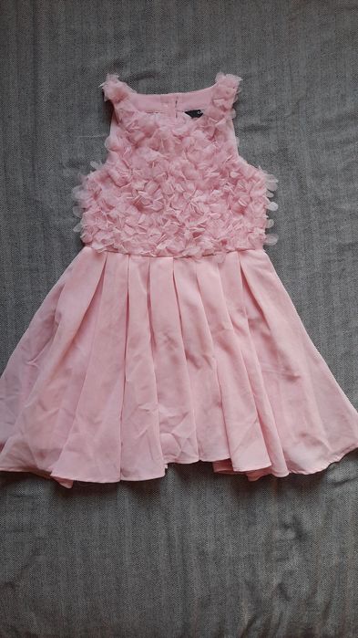 Święta piękna sukienka r. 116 George