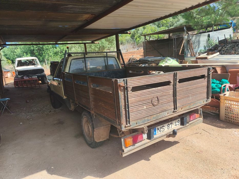Toyota Hilux 2.4