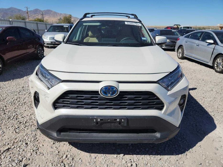 Toyota Rav4 XLE Premium 2021 /