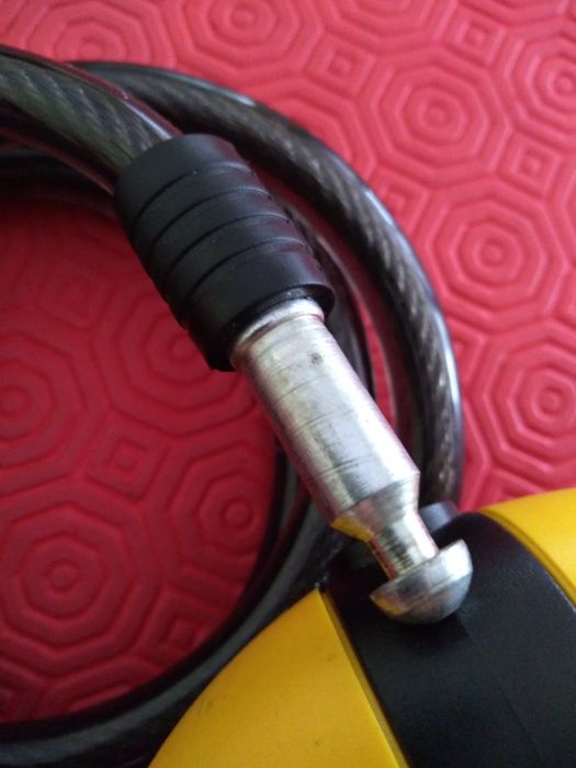 Bomba de ar e cadeado