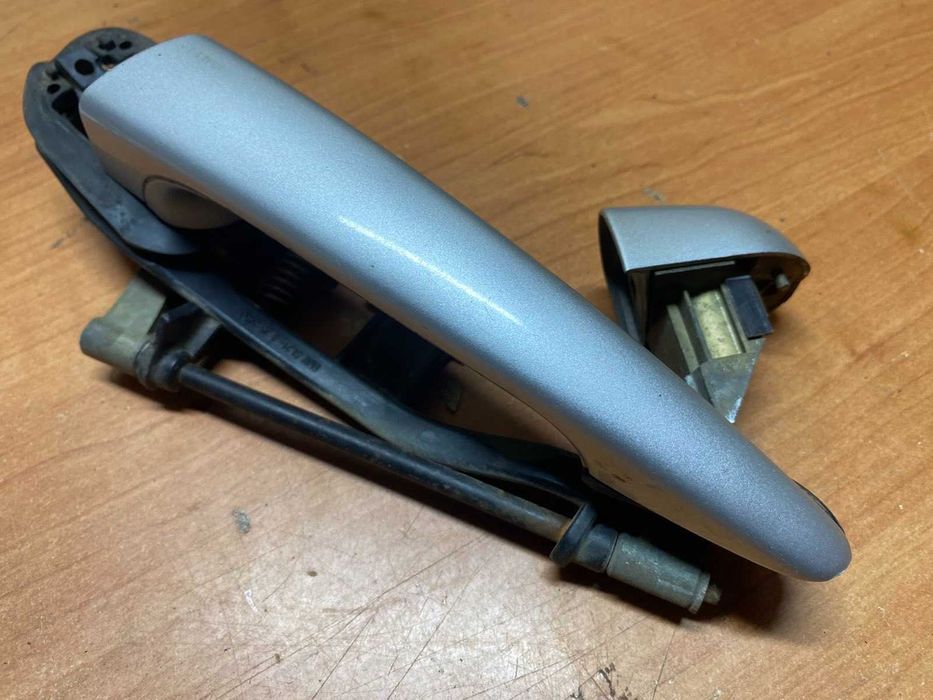 Передня права зовнішня ручка дверей БМВ Е46 кабріолет купе