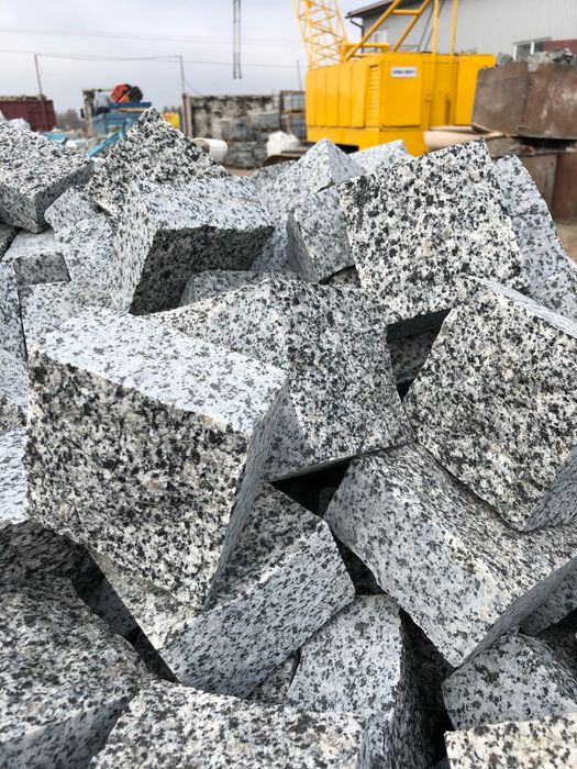 Бруківка з граніту різано-колота Покостівка